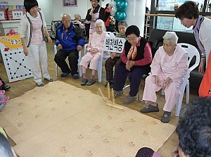 정월대보름 맞이 어르신 윷놀이 대회